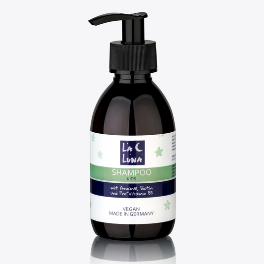 Schwitzen und fettige Haare: So bleibt Kinderhaar im Sommer frisch