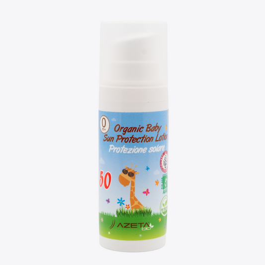 Sonnencreme oder UV-Kleidung – was schützt Babys Haut besser?